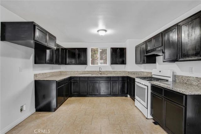149 W Colden Avenue, Los Angeles, CA 90003