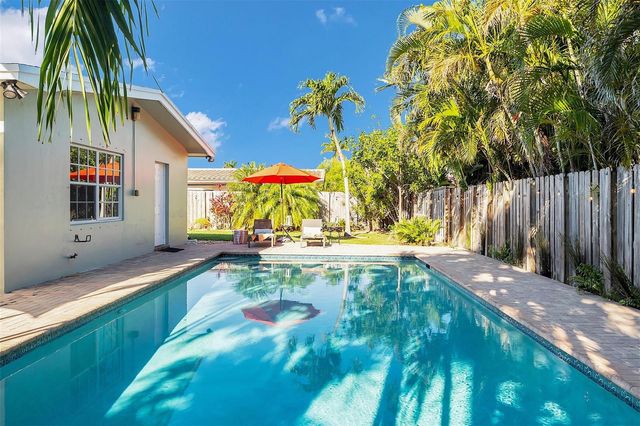 3221 Seaward Drive, Lauderdale By The Sea, FL 33062