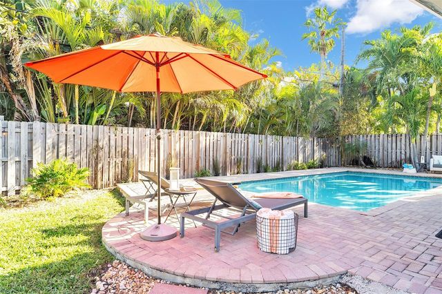 3221 Seaward Drive, Lauderdale By The Sea, FL 33062