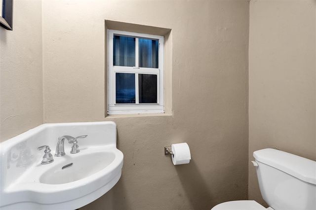 3221 Seaward Drive, Lauderdale By The Sea, FL 33062