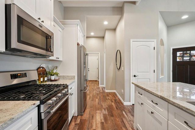 2951 Glen Ivy DRIVE, West Bend, WI 53090