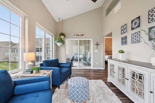 2951 Glen Ivy DRIVE, West Bend, WI 53090