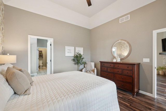 2951 Glen Ivy DRIVE, West Bend, WI 53090