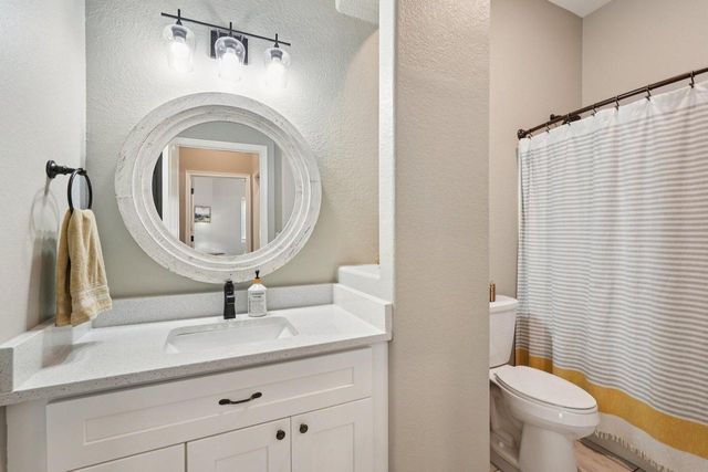 2951 Glen Ivy DRIVE, West Bend, WI 53090