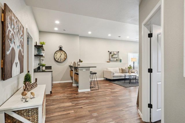 2951 Glen Ivy DRIVE, West Bend, WI 53090