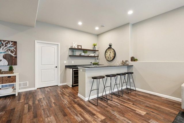 2951 Glen Ivy DRIVE, West Bend, WI 53090