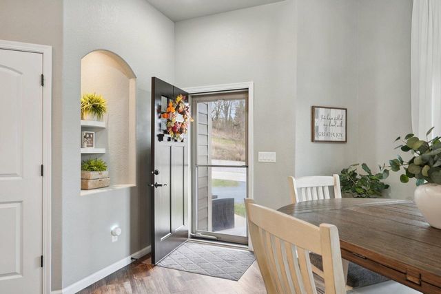 2951 Glen Ivy DRIVE, West Bend, WI 53090