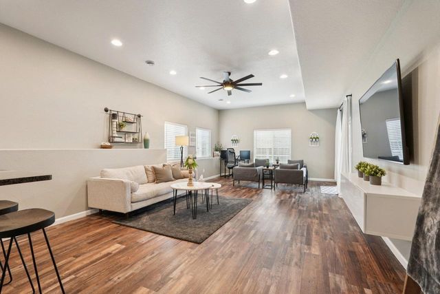 2951 Glen Ivy DRIVE, West Bend, WI 53090