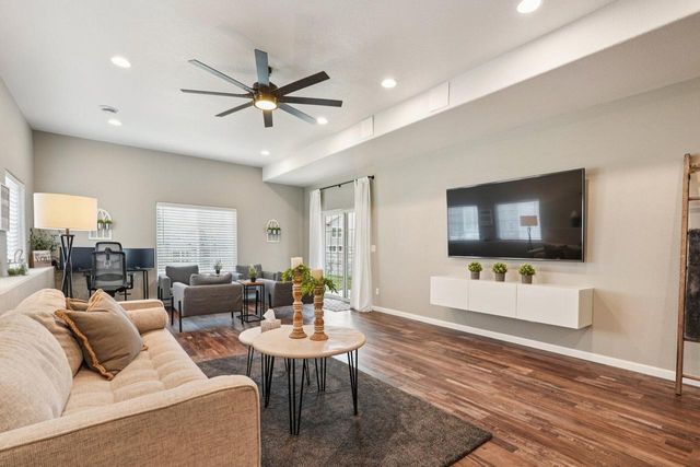 2951 Glen Ivy DRIVE, West Bend, WI 53090