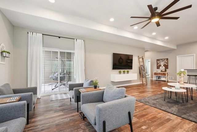 2951 Glen Ivy DRIVE, West Bend, WI 53090