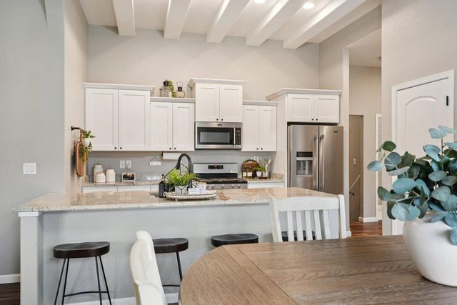 2951 Glen Ivy DRIVE, West Bend, WI 53090