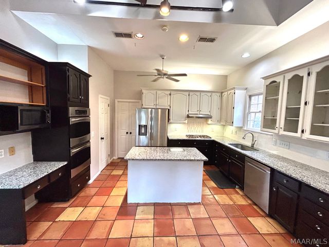249 Charleston Court S, Montgomery, AL 36117