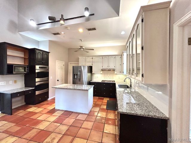 249 Charleston Court S, Montgomery, AL 36117