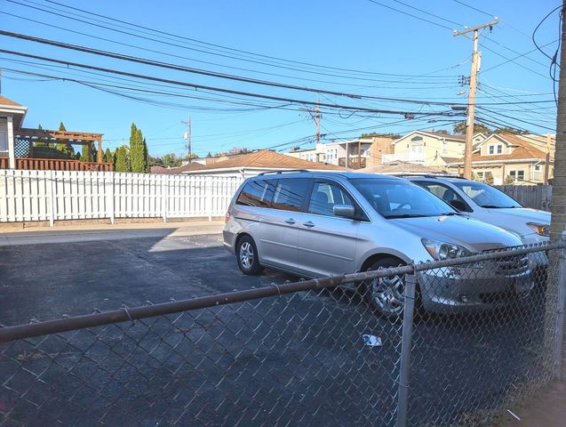 5916 W Montrose Avenue 2S, Chicago, IL 60634