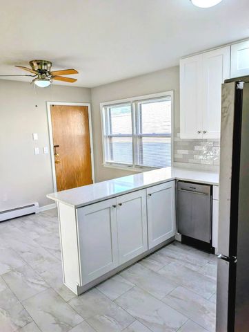 5916 W Montrose Avenue 2S, Chicago, IL 60634