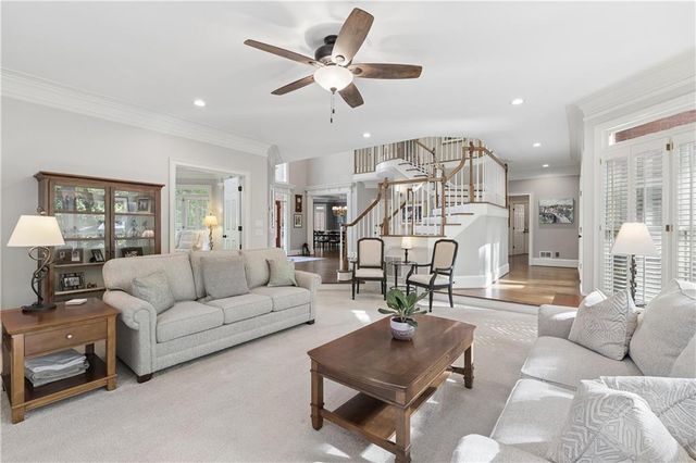 210 Wicklawn Way, Roswell, GA 30076