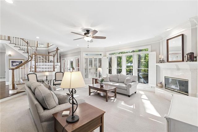 210 Wicklawn Way, Roswell, GA 30076