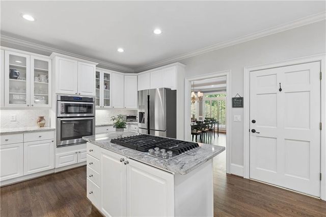 210 Wicklawn Way, Roswell, GA 30076