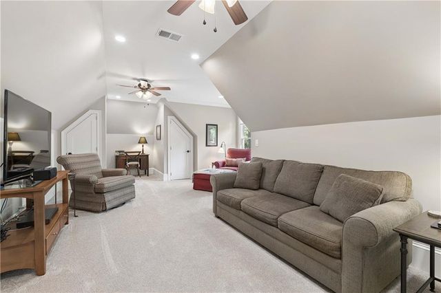 210 Wicklawn Way, Roswell, GA 30076