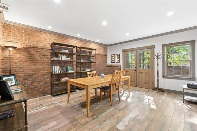 210 Wicklawn Way, Roswell, GA 30076