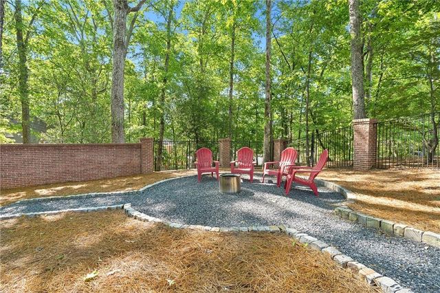 210 Wicklawn Way, Roswell, GA 30076