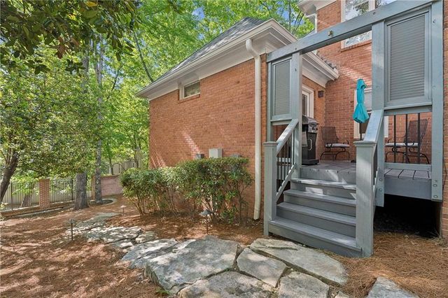 210 Wicklawn Way, Roswell, GA 30076