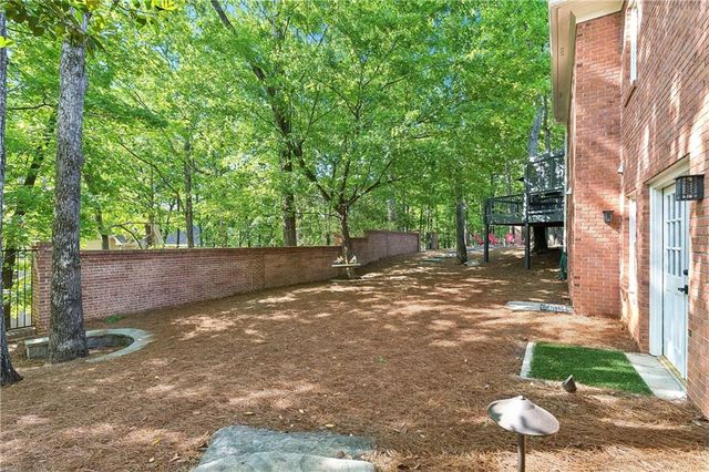 210 Wicklawn Way, Roswell, GA 30076
