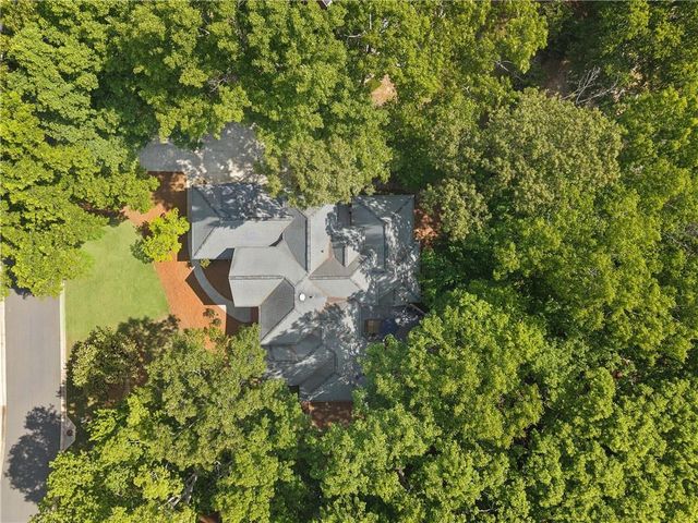 210 Wicklawn Way, Roswell, GA 30076