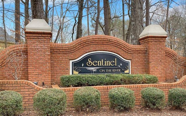 210 Wicklawn Way, Roswell, GA 30076