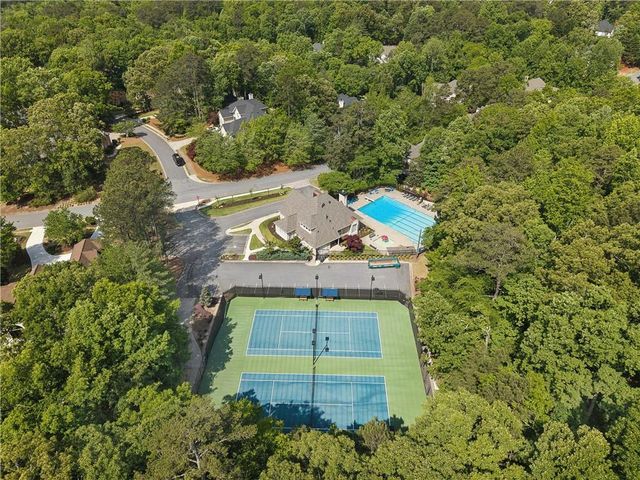 210 Wicklawn Way, Roswell, GA 30076
