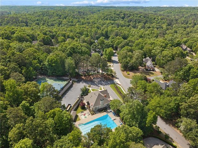 210 Wicklawn Way, Roswell, GA 30076