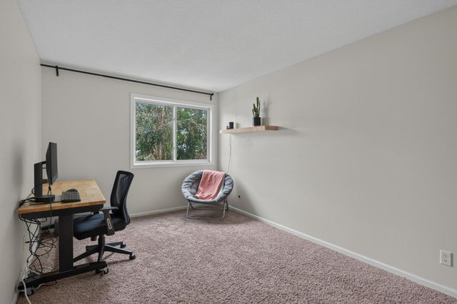 132 Demont Avenue E 232, Little Canada, MN 55117