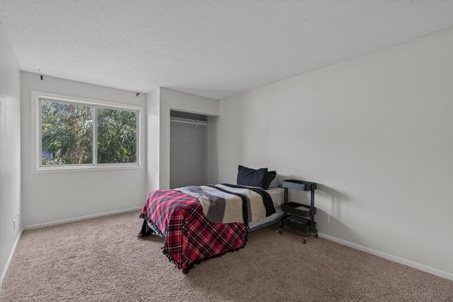 132 Demont Avenue E 232, Little Canada, MN 55117