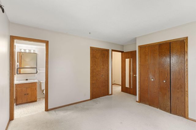 9908 Oxborough Road, Bloomington, MN 55437
