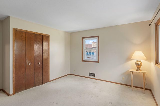 9908 Oxborough Road, Bloomington, MN 55437