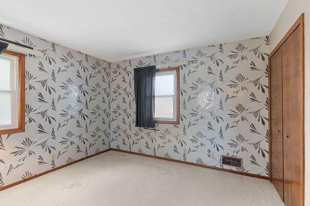 9908 Oxborough Road, Bloomington, MN 55437