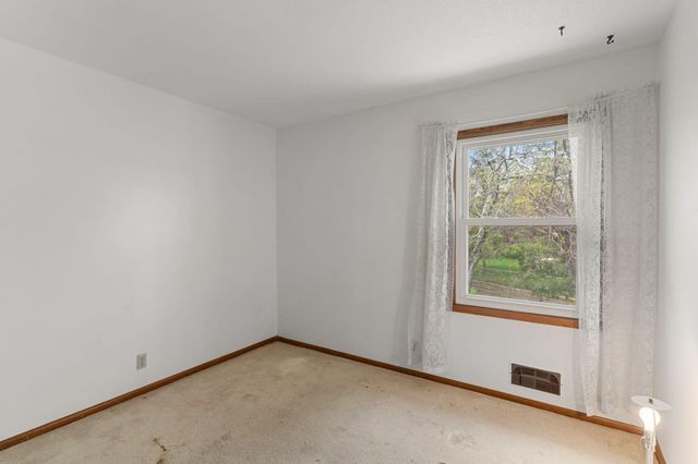 9908 Oxborough Road, Bloomington, MN 55437