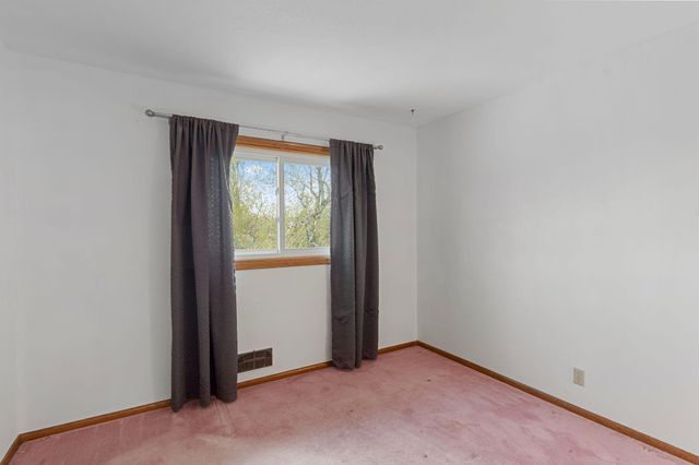 9908 Oxborough Road, Bloomington, MN 55437
