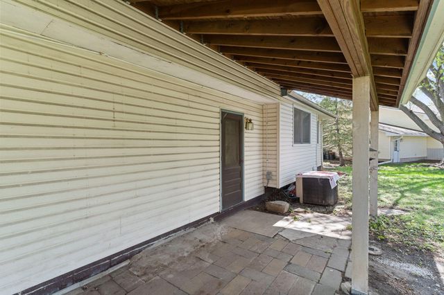 9908 Oxborough Road, Bloomington, MN 55437