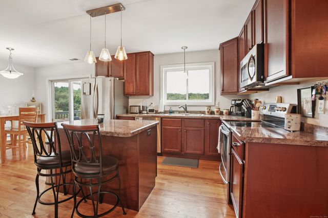 43 Szegda Road, Columbia, CT 06237