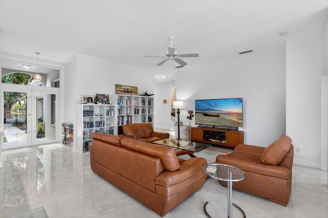 1245 Owl Pointe Circle, West Palm Beach, FL 33409