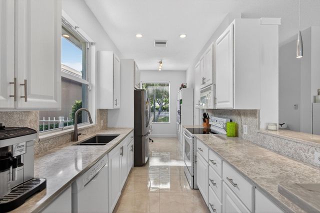 1245 Owl Pointe Circle, West Palm Beach, FL 33409