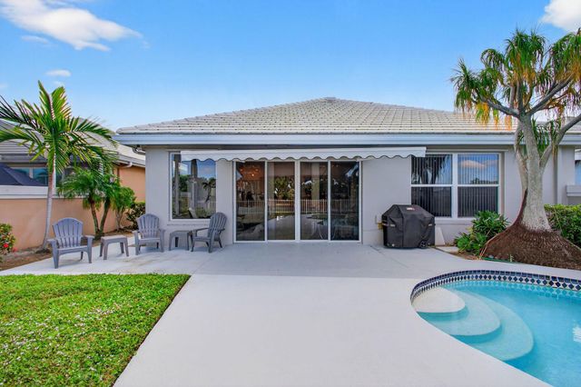 1245 Owl Pointe Circle, West Palm Beach, FL 33409