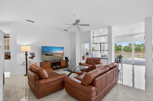 1245 Owl Pointe Circle, West Palm Beach, FL 33409