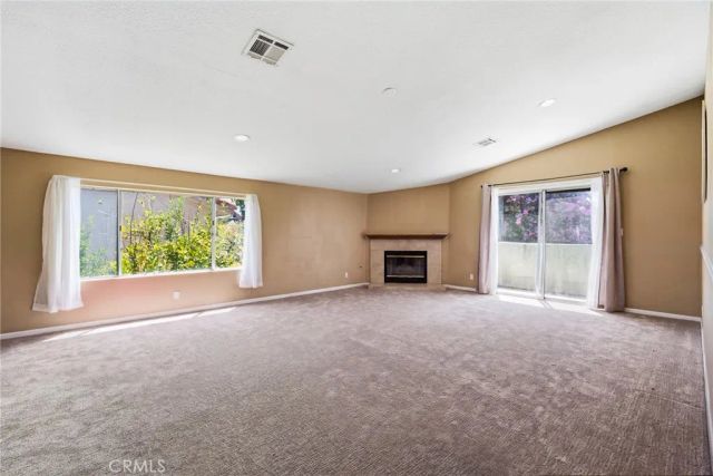 19251 Oxnard Street, Tarzana, CA 91356