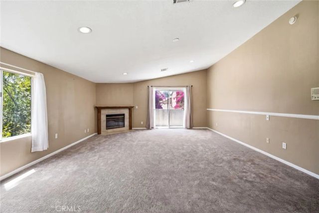 19251 Oxnard Street, Tarzana, CA 91356