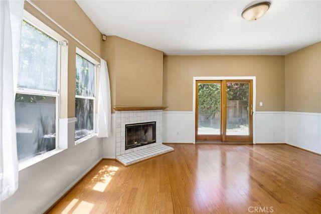 19251 Oxnard Street, Tarzana, CA 91356