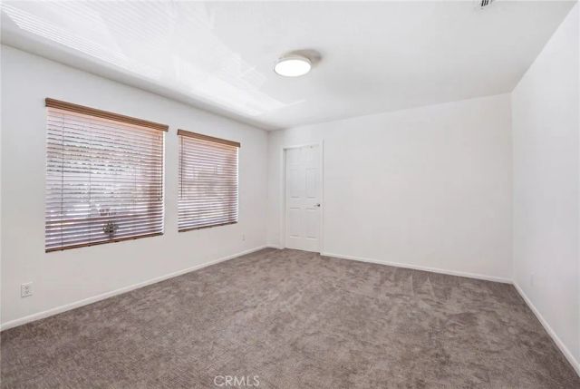 19251 Oxnard Street, Tarzana, CA 91356