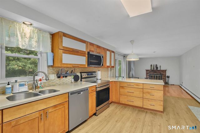 103 Grissom Road, Manchester, CT 06042