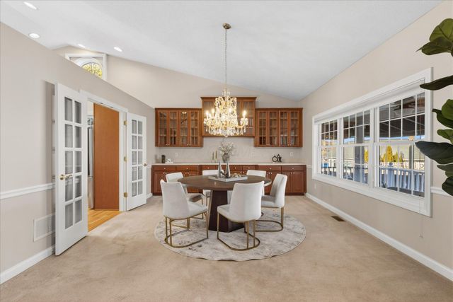 45 E California Avenue, Columbus, OH 43202